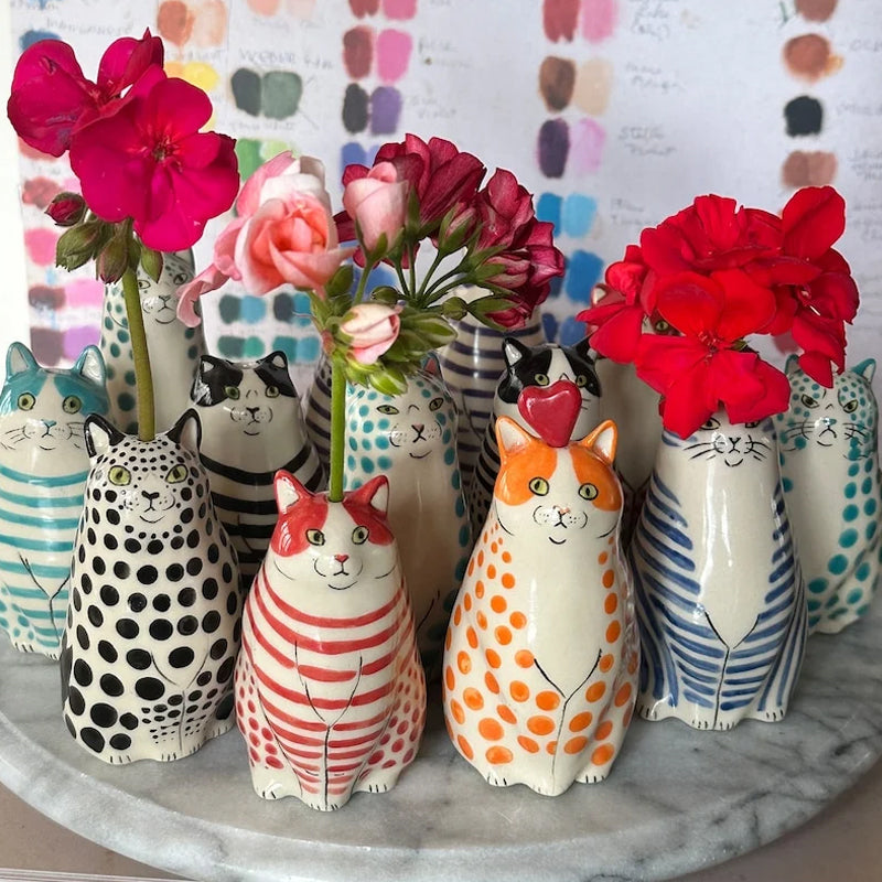 Skanto | Dotted Cat Vase