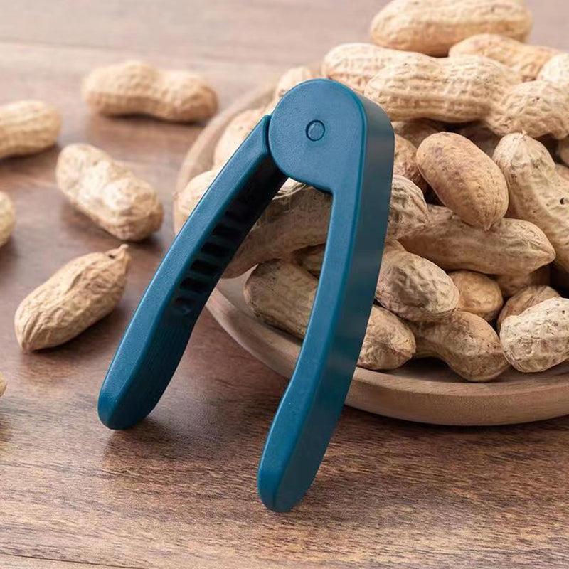 Skanto | Peanut Seed Peel Plastic Peanut Clip