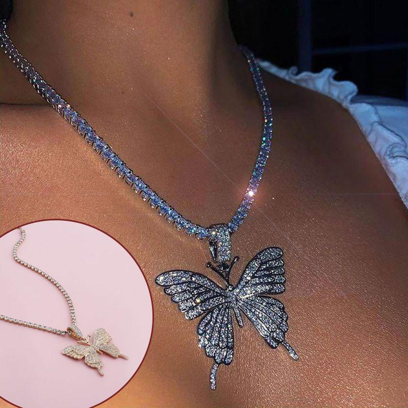Skanto | Krystall Pave Sommerfuglhalskjede