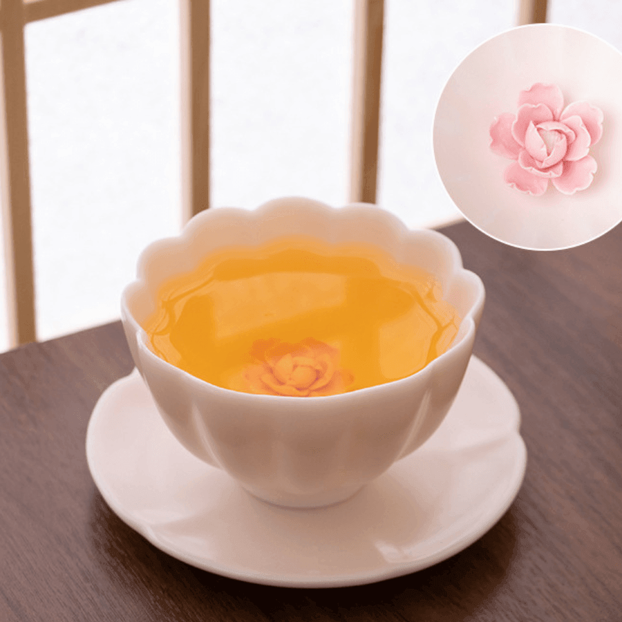 Håndlaget keramisk tekopp med innebygd keramisk rose | Skanto