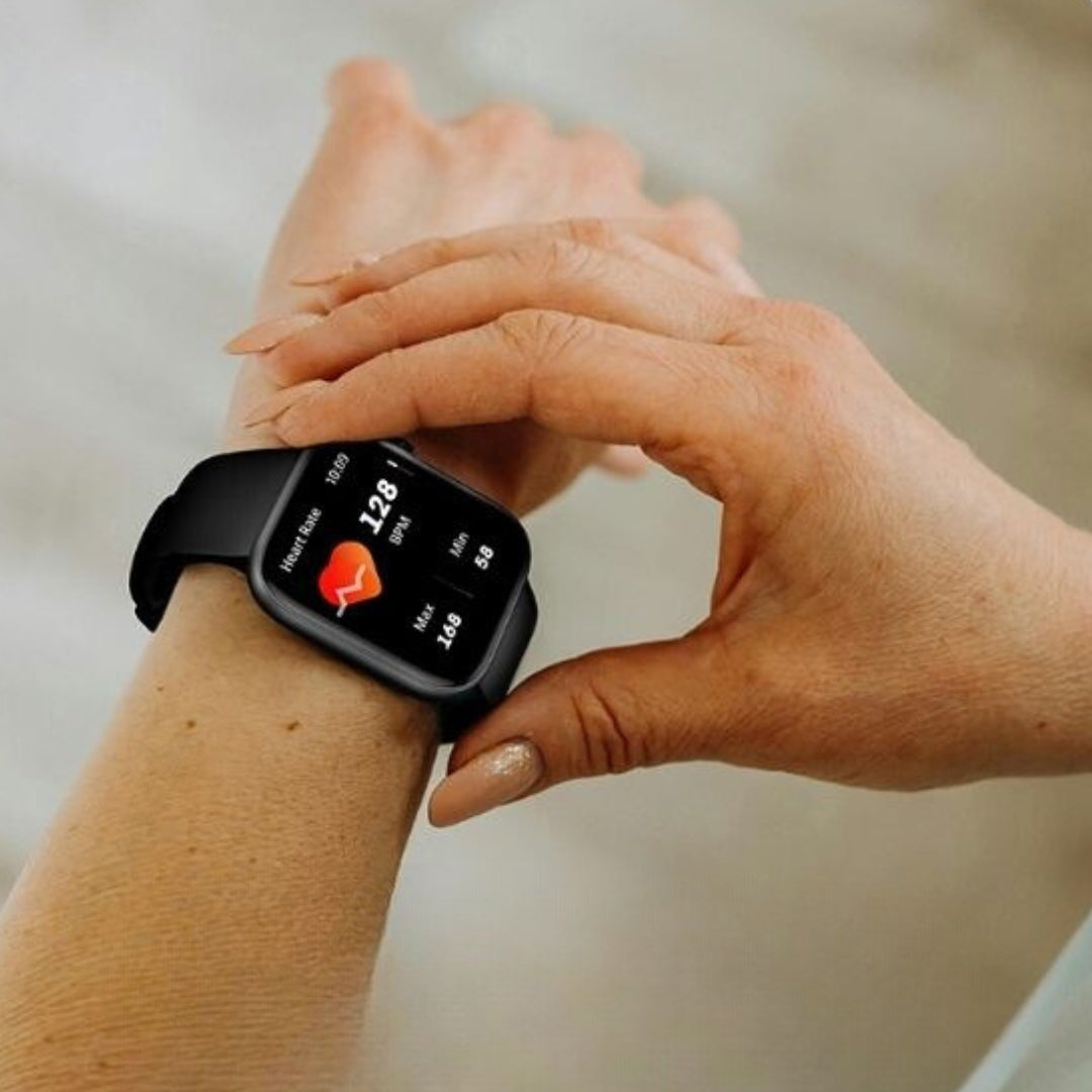 FitTrack Pro Advanced Smartwatch - Tilpassbare funksjoner | Helse- og treningsovervåking Skanto
