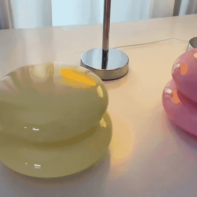 Skanto | Elegant Macaron Glass Table Lamp med USB - 3 Lysfarger