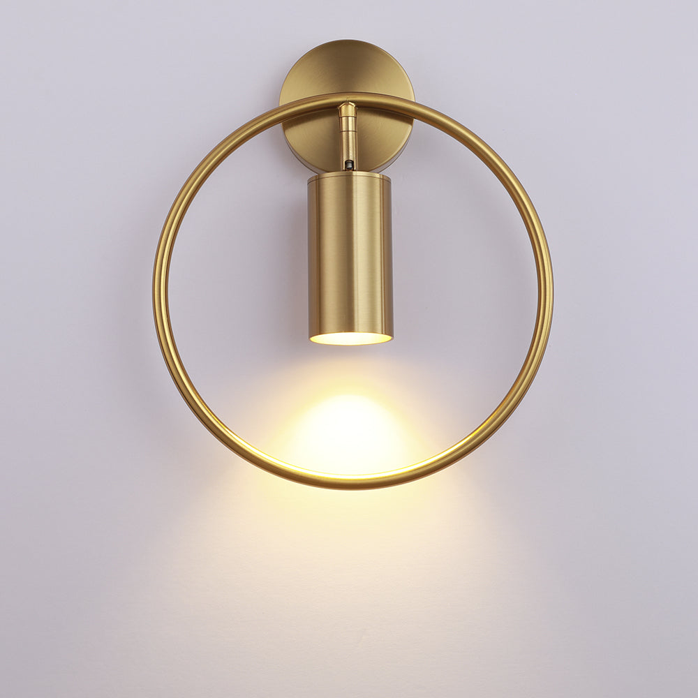 FlammeStylée – Gylden Vegglampe for Elegant Atmosfære Skanto
