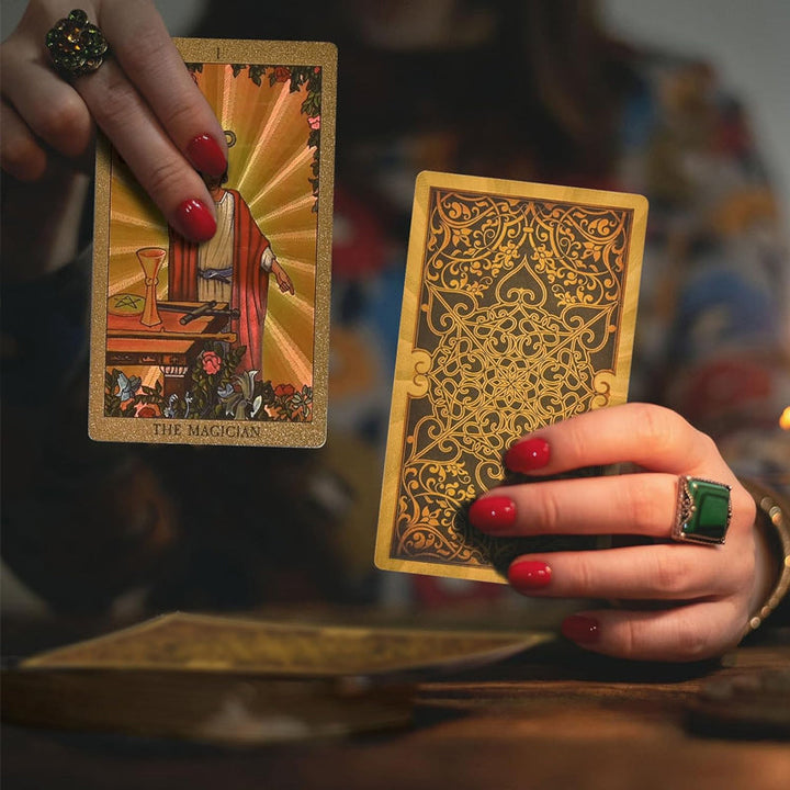 Skanto | Utforsk den mystiske verden av tarot Gullfarget tarot