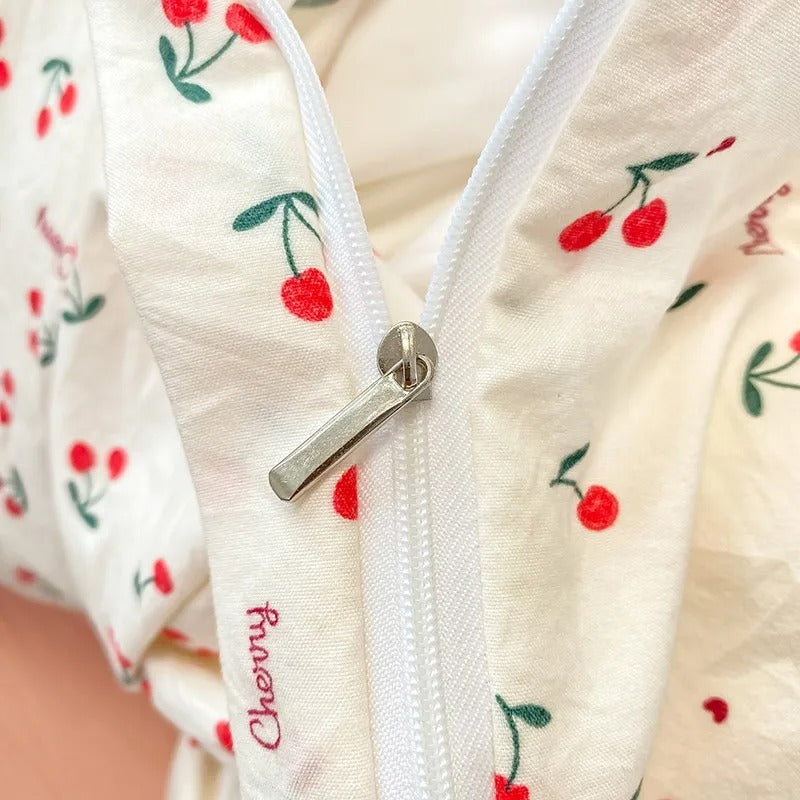Skanto | Blossom & Berry Drøm Sengetøy Sett 4pcs Blomster Dynebeskytter