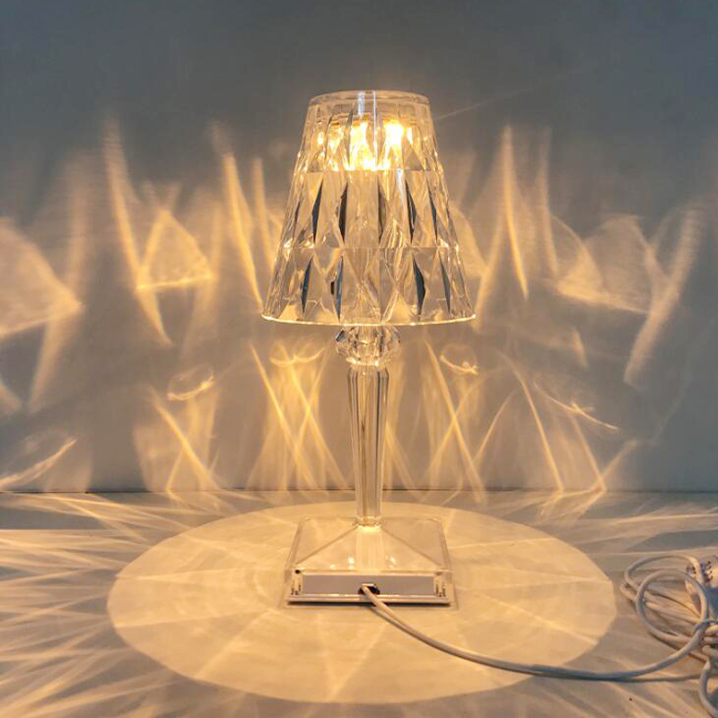 KristalGlow Touch Lampe - Elegant Bordlampe med Berøringssensor og USB | Skanto