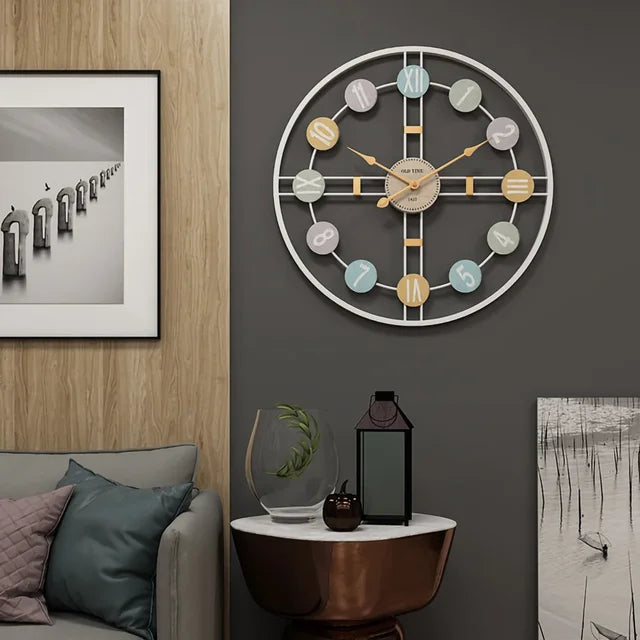 Skanto | StilTijd – Stor Vintage Veggklokke med Romerske Tall og Metallramme