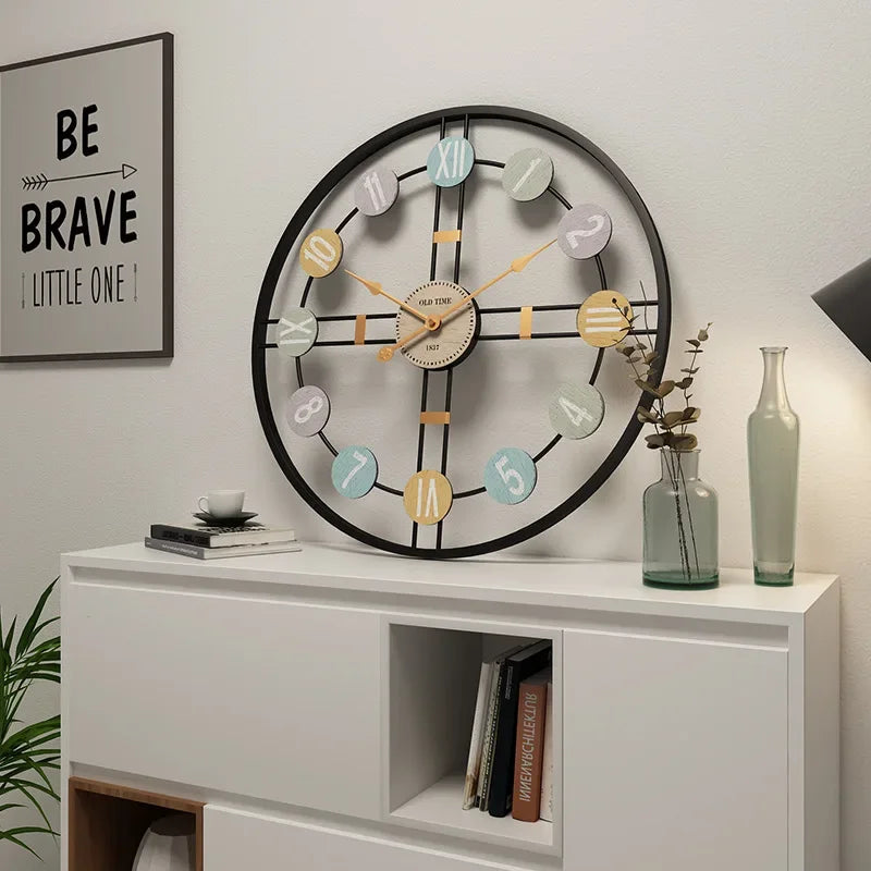 Skanto | StilTijd – Stor Vintage Veggklokke med Romerske Tall og Metallramme