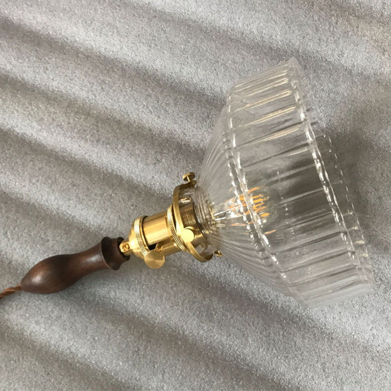 Rustikk Pendellampe med Ripplet Glass - Industriell Design | Skanto