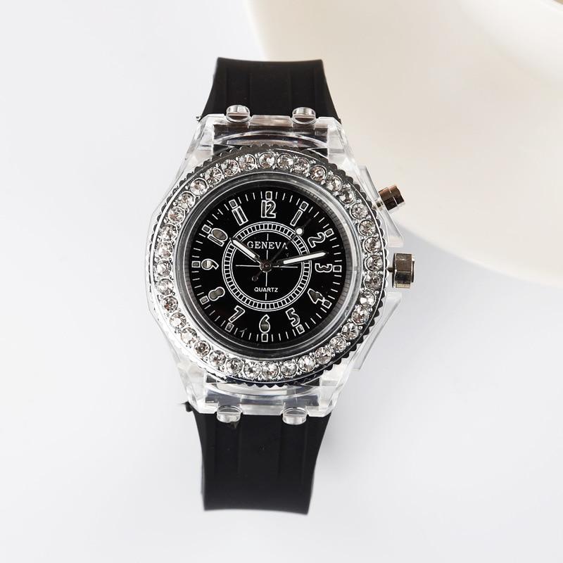 Skanto | 2019 Mote Silikon Diamant Rhinestone Klokke LED Luminous Fargerike Lys Klokke Kvinner Damer Kvarts Armbåndsur