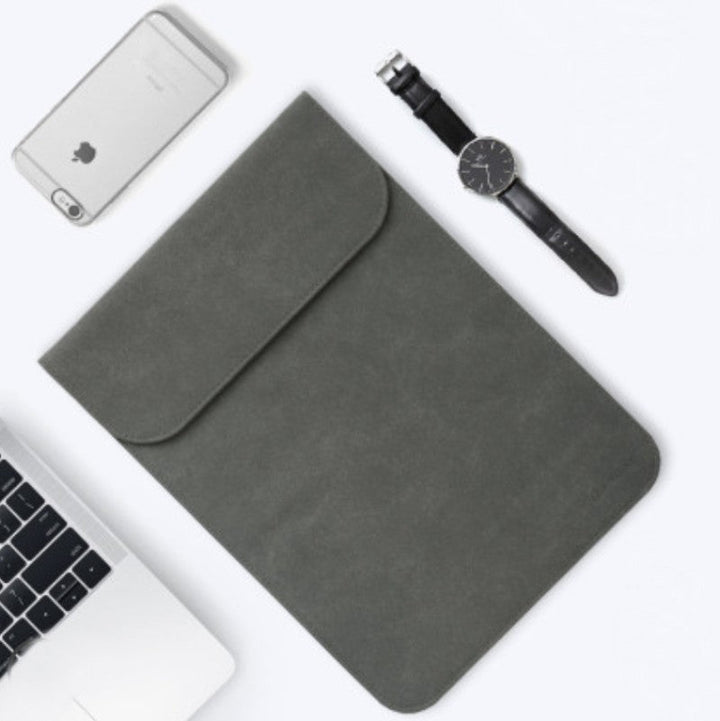 Skanto | Bærbar ultratynn laptopdeksel, med slank design, delikat fleece og usynlig magnetlås