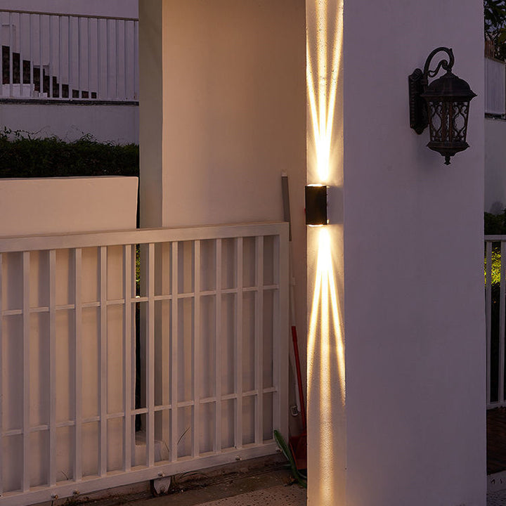 Vanntett LED-vegglampe for utendørs bruk