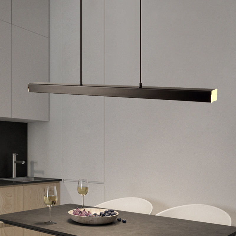 Skanto | Moderne LED Taklampe – Industriell Stil med Skinndetaljer