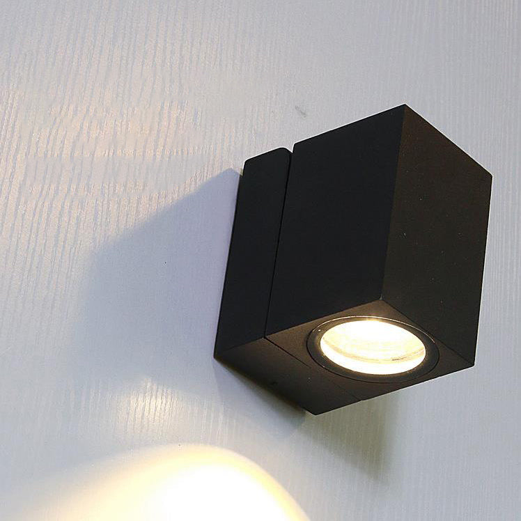 Moderne, vanntett, firkantet LED-vegglampe for utendørs bruk med justerbar vinkel