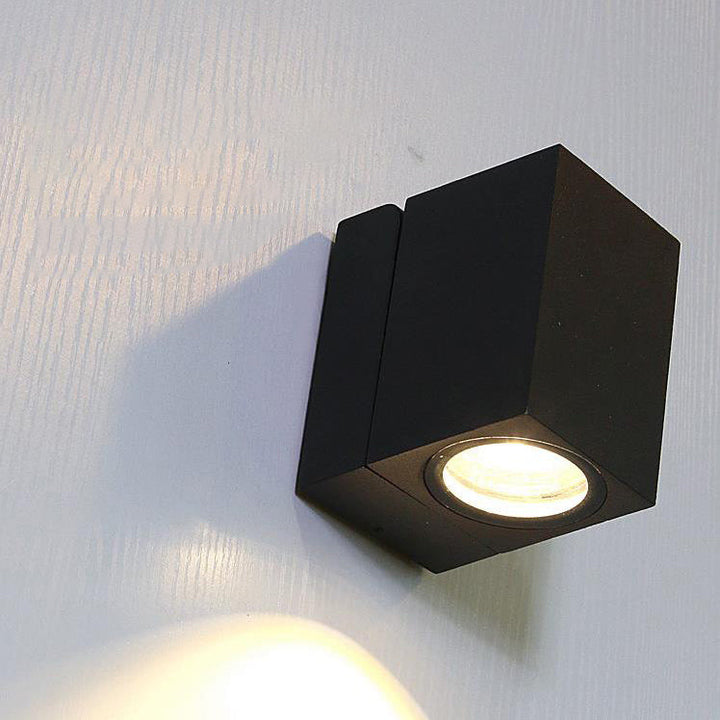Moderne, vanntett, firkantet LED-vegglampe for utendørs bruk med justerbar vinkel