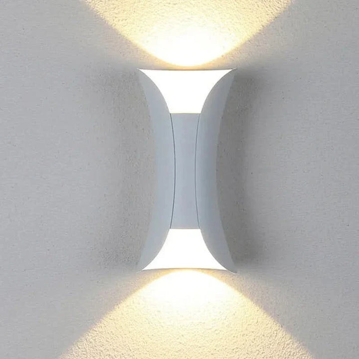 Skanto | Værbestandig vegglampe med IP65 beskyttelse
