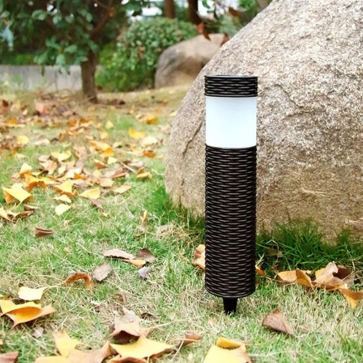 Skanto | Utendørs Solenergi Rattan Sylinderformet LED Hage Gress In-ground Landskapslys