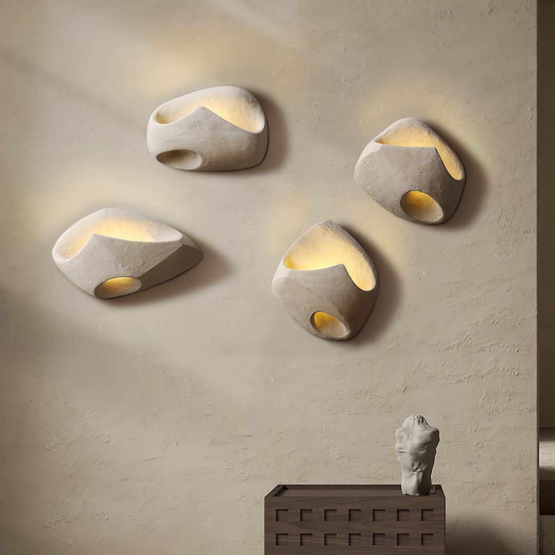 Skanto | Vegglampe laget av polystyren i Wabi-Sabi stil