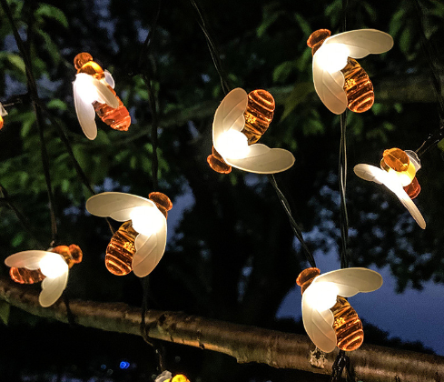 Norvo | Moderne Art Deco Vanntett Sol PVC Gummi Akryl Snø Bi Kule Krystall Kule Tåreformet LED Lyskjede Utendørs Lys For Hage