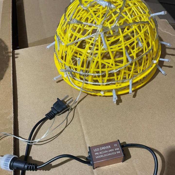 Moderne Art Deco Solvannavstøtende Veving Ball Hengende PVC Plast LED Utendørs Lys Landskapsbelysning For Hage | Skanto
