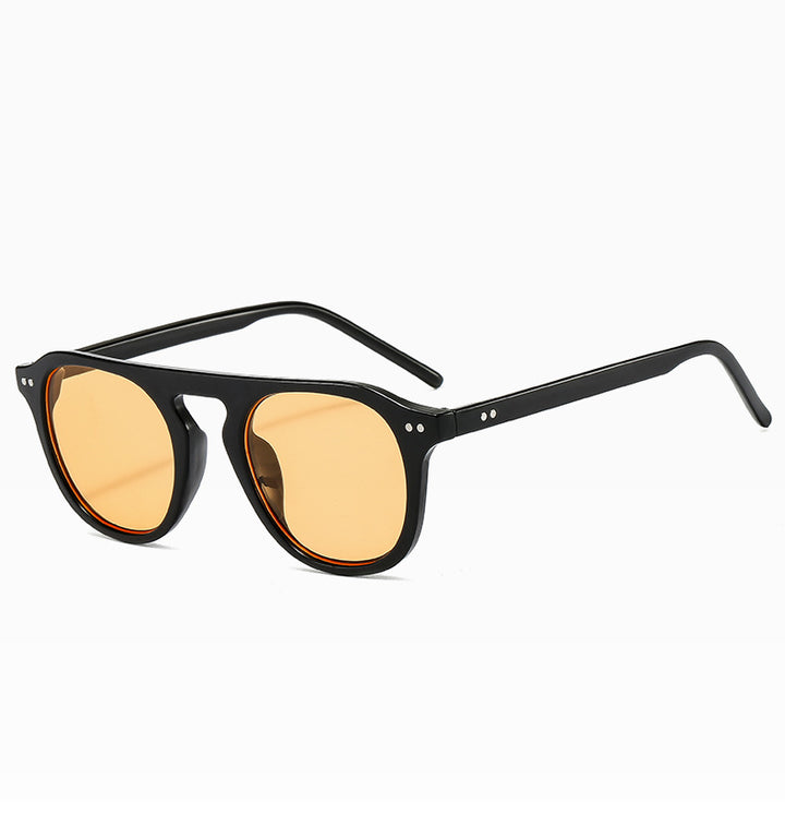 Dame klassisk solbrille med kvadratisk ramme og polarisert glass Skanto
