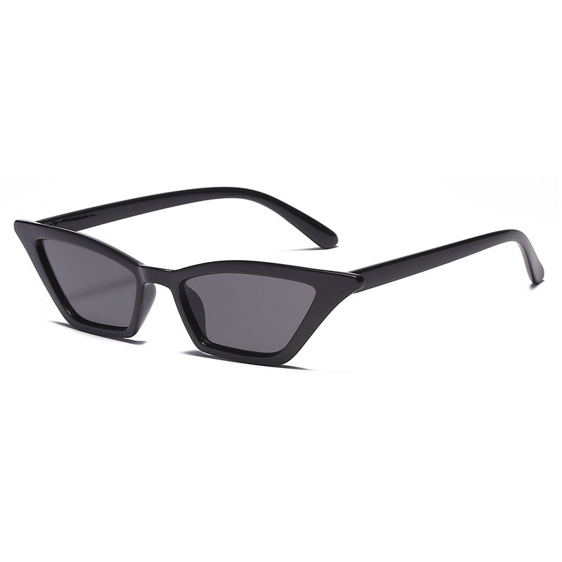 Dame geometrisk solbrille i trendy skjolddesign Skanto