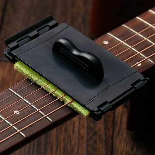 Skanto | 3-in-1 guitar strap and string cleaning tool