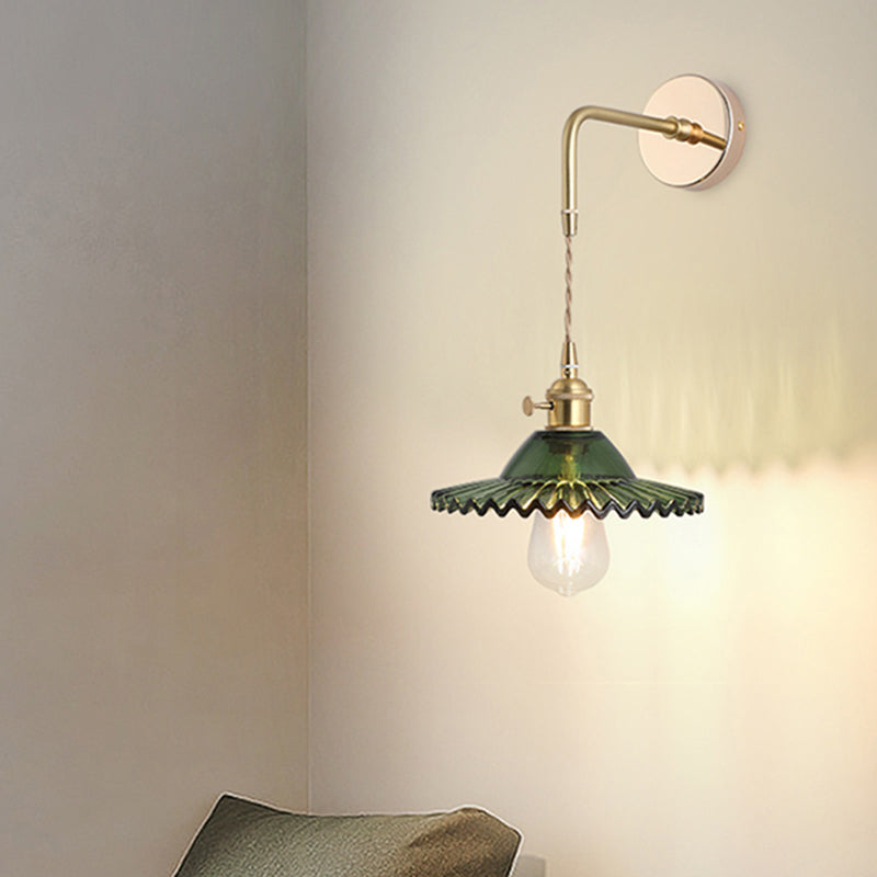 Skjermet Glass Vegglampe Vintage Enkelt Lyspære Sengemontasje Lampe i Gull | Skanto
