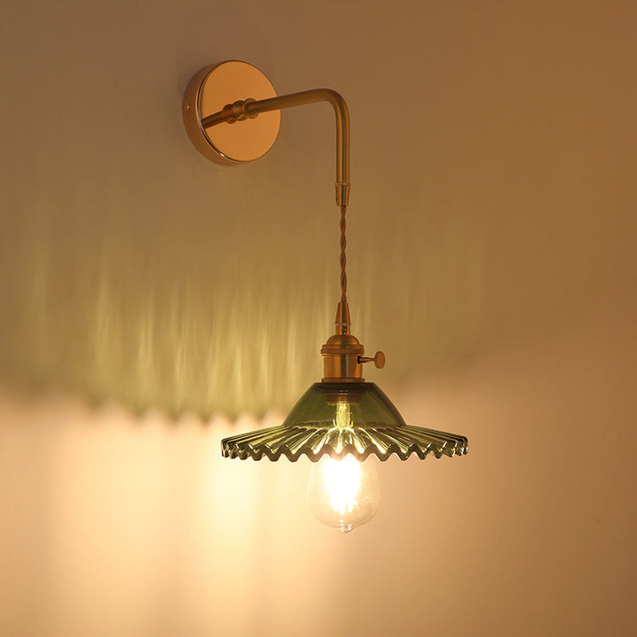 Skjermet Glass Vegglampe Vintage Enkelt Lyspære Sengemontasje Lampe i Gull | Skanto