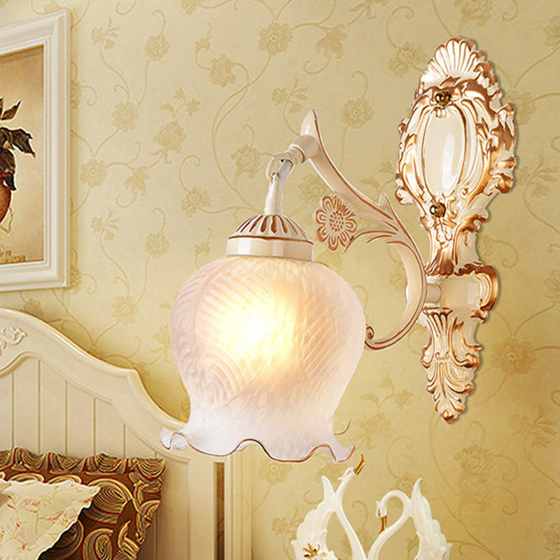 Skanto | Gjengede Vegglampe Klassisk Blomsterlakk Frostet Glass Veggbelysning i Hvit