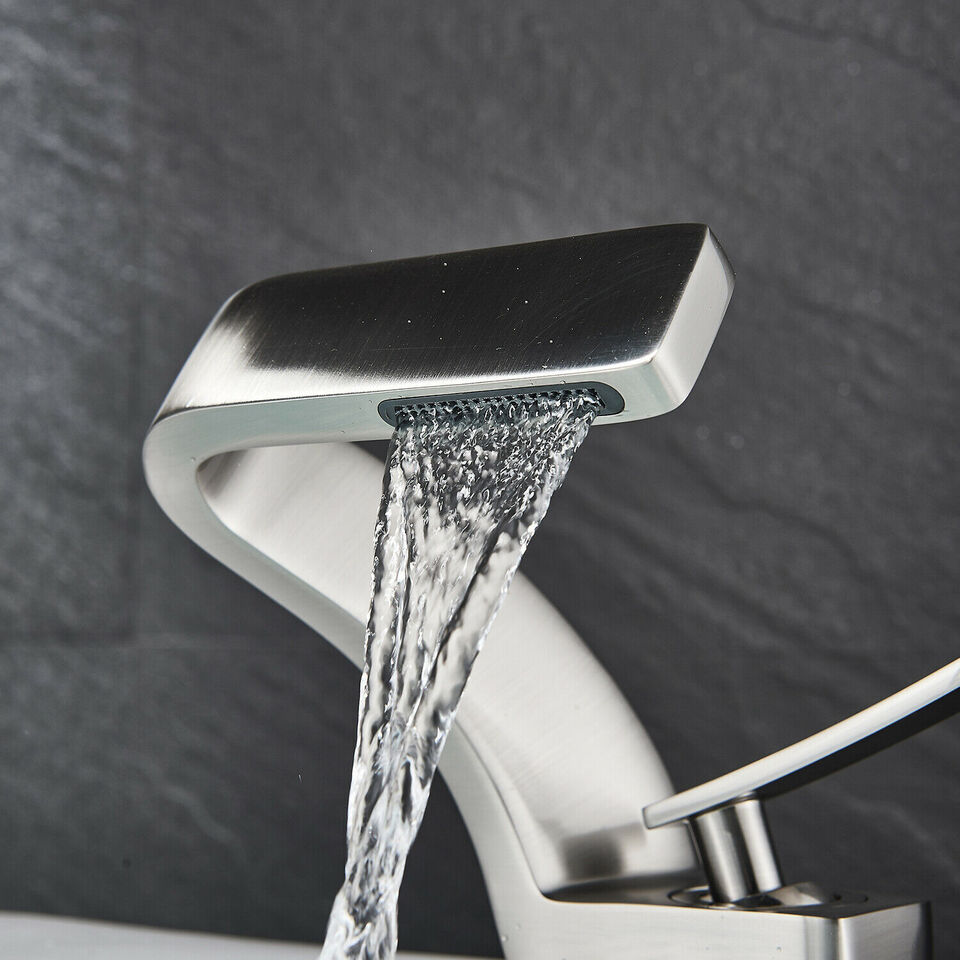Norvo | Modern design curved faucet