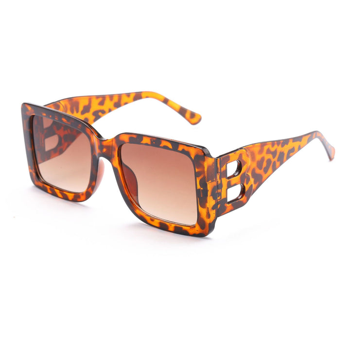 Dame oversized solbrille i elegant design Skanto