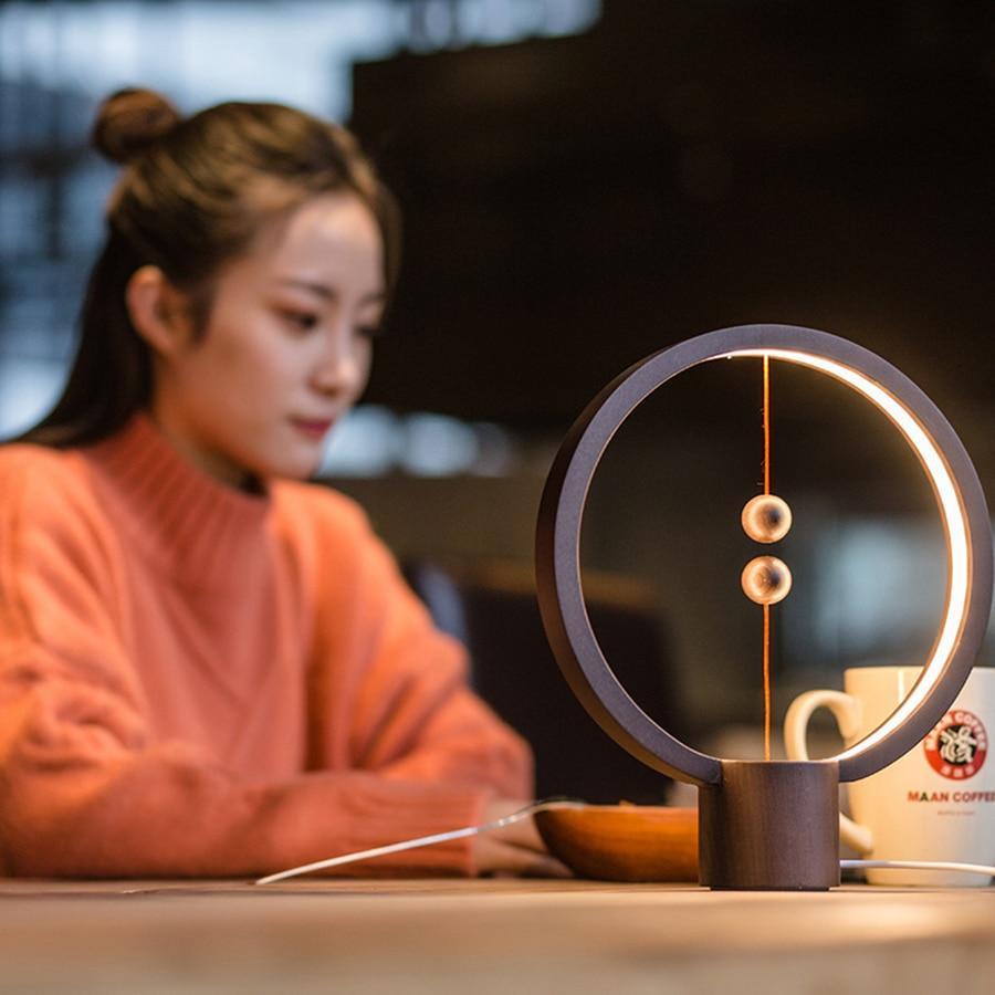 Tao - Moderne nordisk magnetisk balanse LED-lampe | Skanto