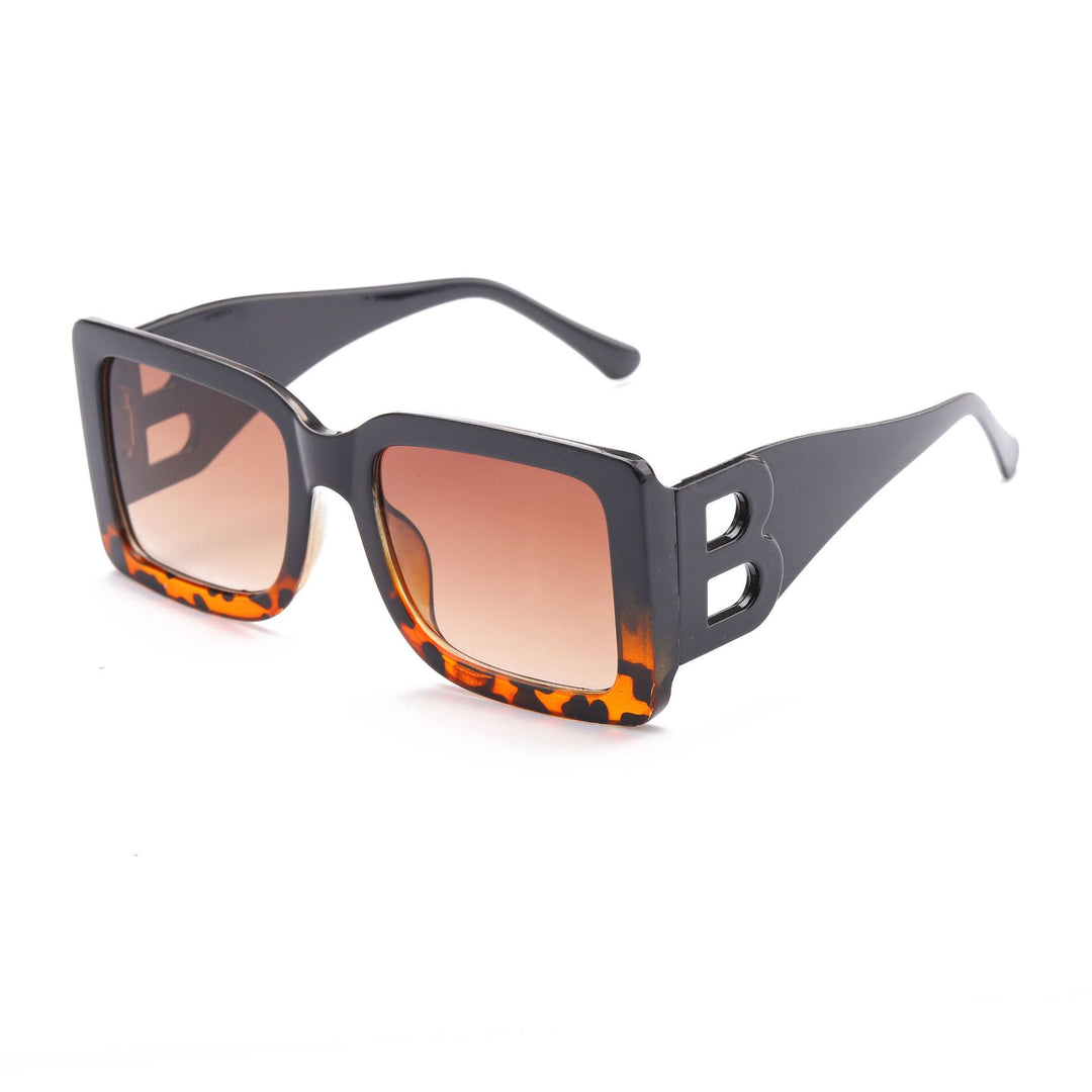 Dame oversized solbrille i elegant design Skanto