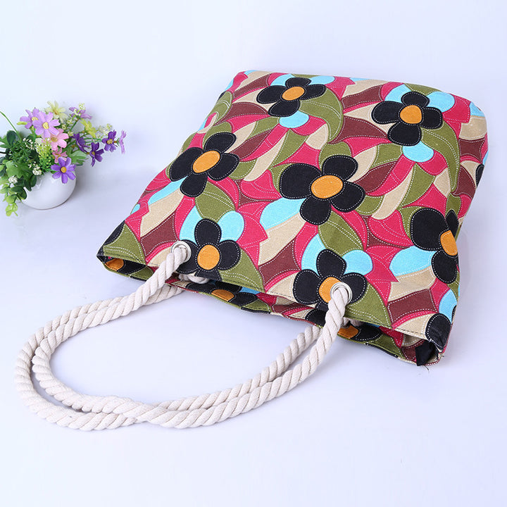 Stor og fargerik strandbag med blomsterdesign Skanto