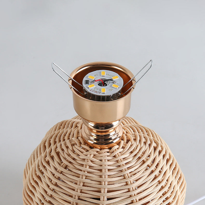 Skanto | RattaLume Nordic LED Bordlampe | Vevd Rattan & Foldbar Stoffskjerm | Stemningslys | Dekor for Soverommet