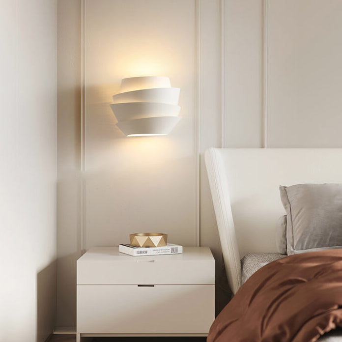 Skanto | Moderne jernvegglampe med dobbelt lys