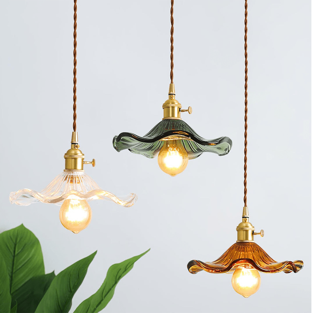 Skanto | Henge lampe med blomster mønster som skaper en koselig atmosfære