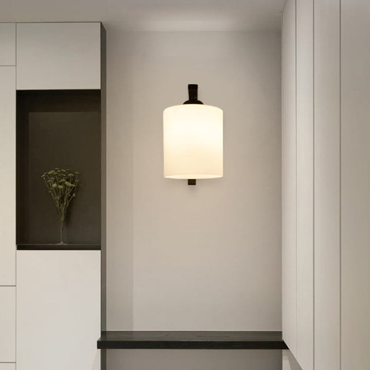 Sylinderisk Hvit Glass Vegglampe Vintage 1 Hode Korridor Vegglys med Buet Arm i Svart | Skanto