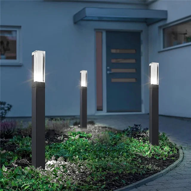 Skanto | Elegant Solar Post Lys