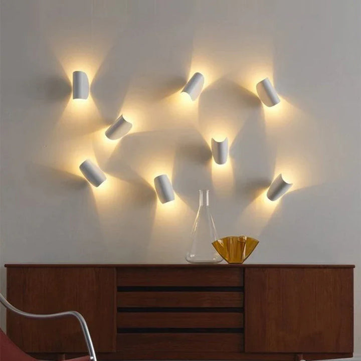 Skanto | Moderne Farget LED Vegglampe i Stilig Design