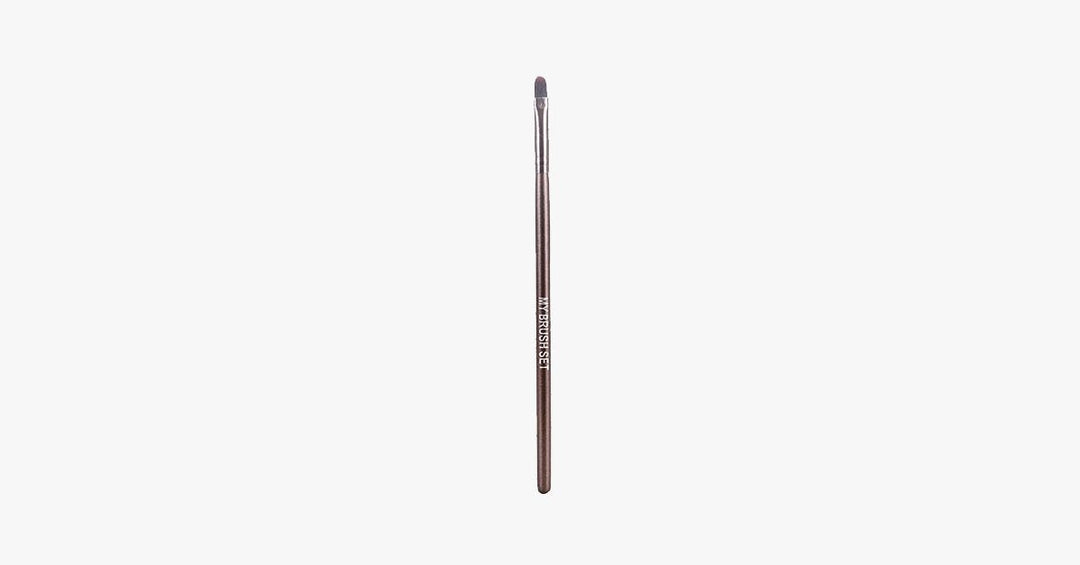 Skanto | Øyenbrynspensel – Oppnå en skarp eyeliner hver gang for et dramatisk utseende!