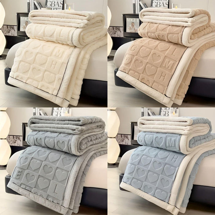 CoralDream Teppe - Varm Fleece Vinterteppe med Dobbeltsidig Hjerte- og Bokstavdesign | Skanto