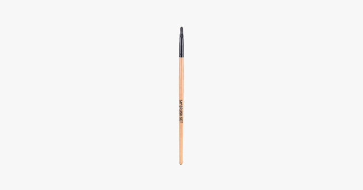 Skanto | Øyenbrynspensel – Oppnå en skarp eyeliner hver gang for et dramatisk utseende!