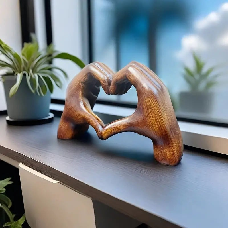 Håndhjertestatue | Skanto