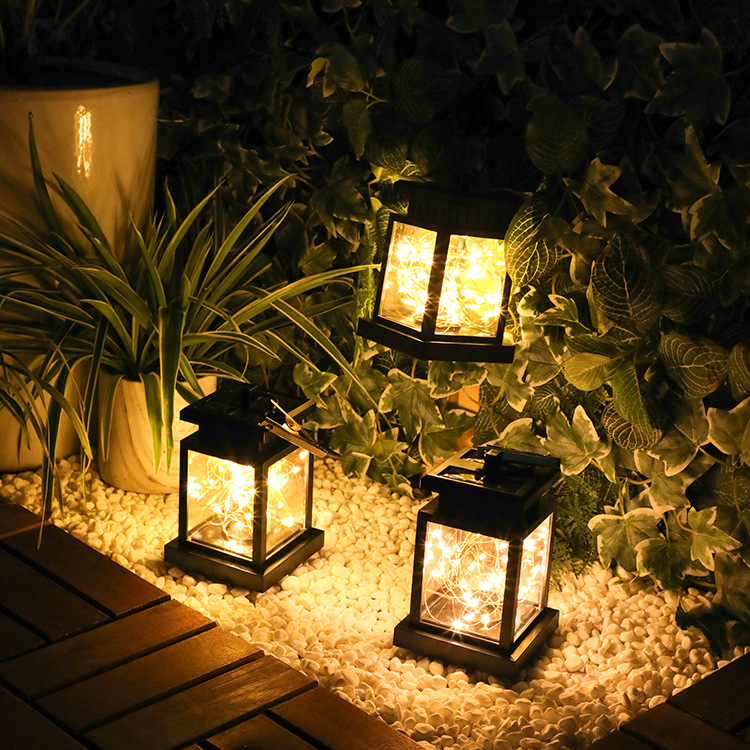 Skanto | Solar LED Lantern med Lyskabel og Hengestift – Vanntett Hagebelysning for Terrasse og Balkong