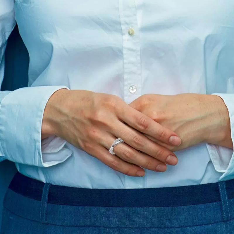 Skanto | X Form Krysset Ring for Kvinner