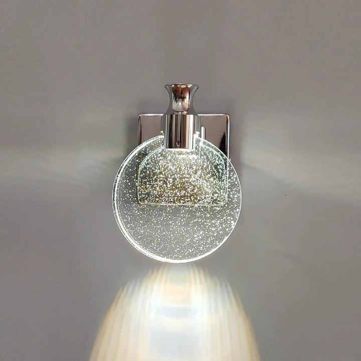 LumièreCéleste – Elegant Gullvegglampe for Atmosfæriske Interiører Skanto