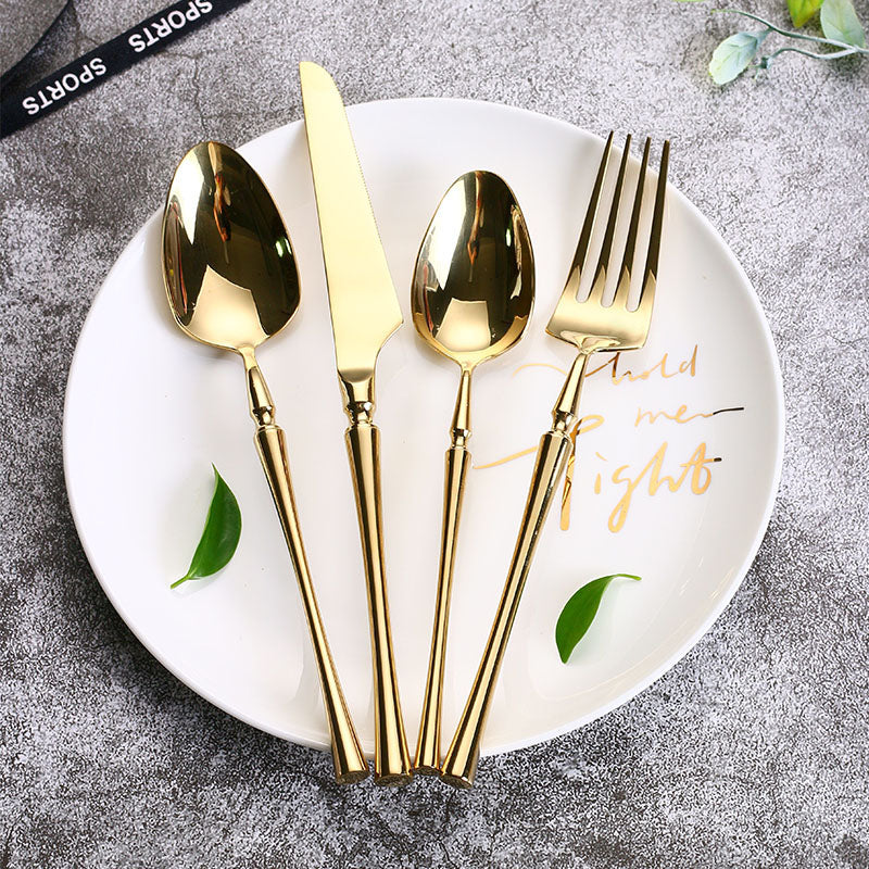 Skanto | Klassisk Rustfritt Stålsett med Elegante Håndtak