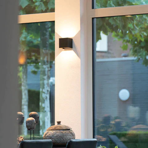 Moderne LED vegglampe i kube design, minimalistisk vegglampe for gang og stue | Skanto